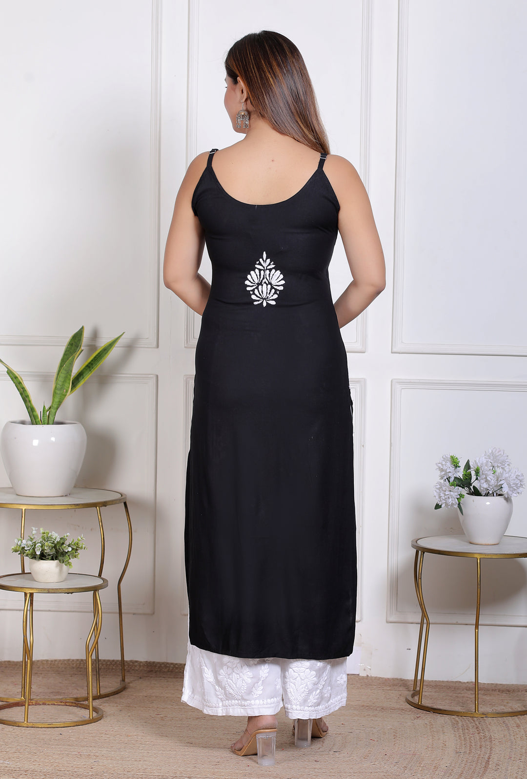 FATIN COTTON CHIKANKARI SPAGHETTI KURTI