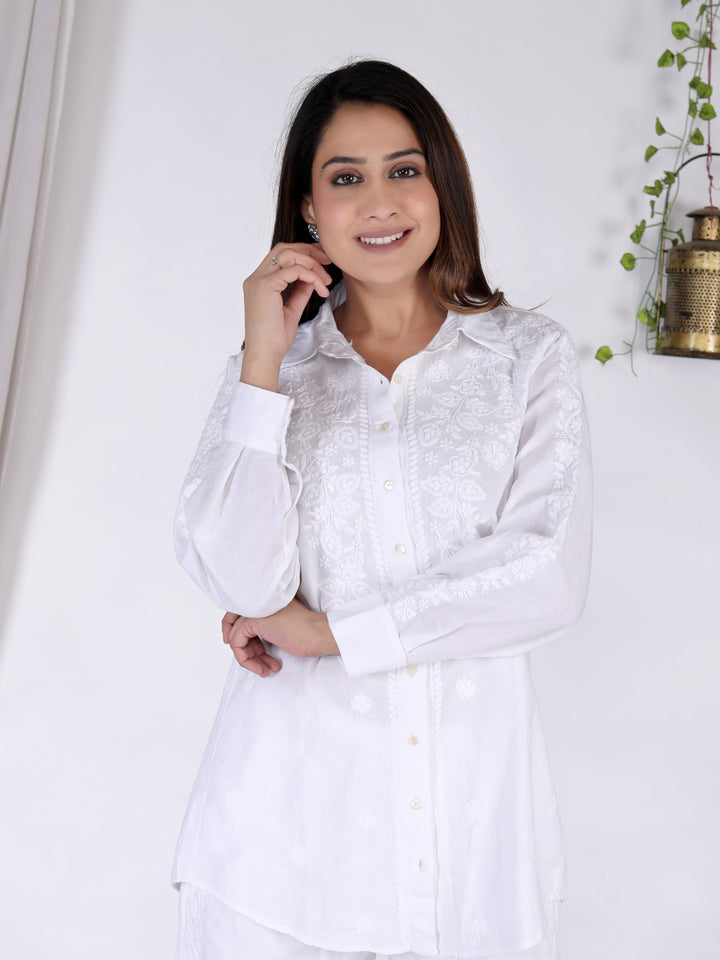 KAREENA LINEN CHIKANKARI CO-ORD SET.