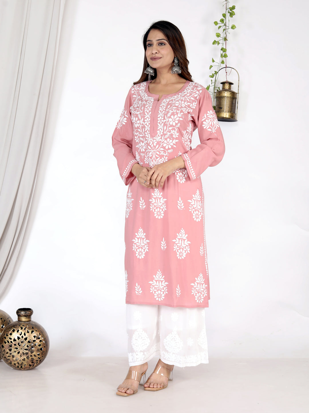 SANVI CHIKANKARI MODAL LONG KURTI