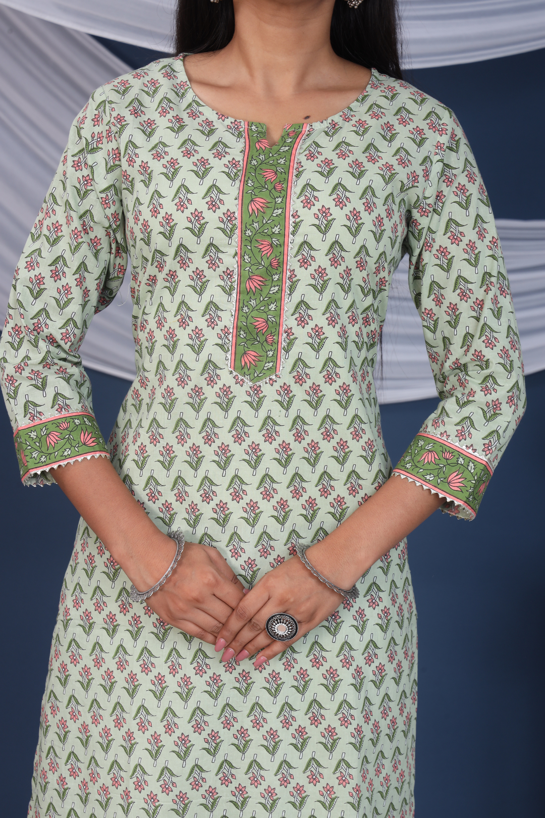 AMI COTTON PRINTED LONG KURTI