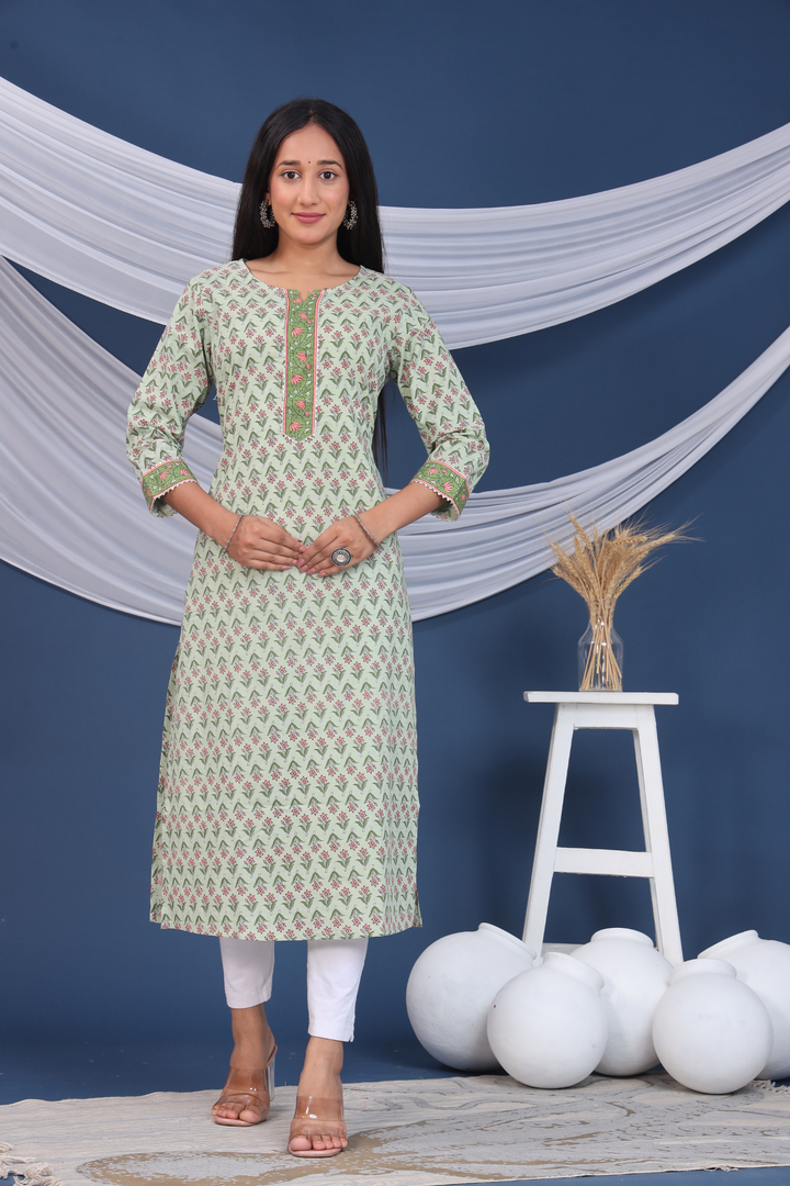 AMI COTTON PRINTED LONG KURTI