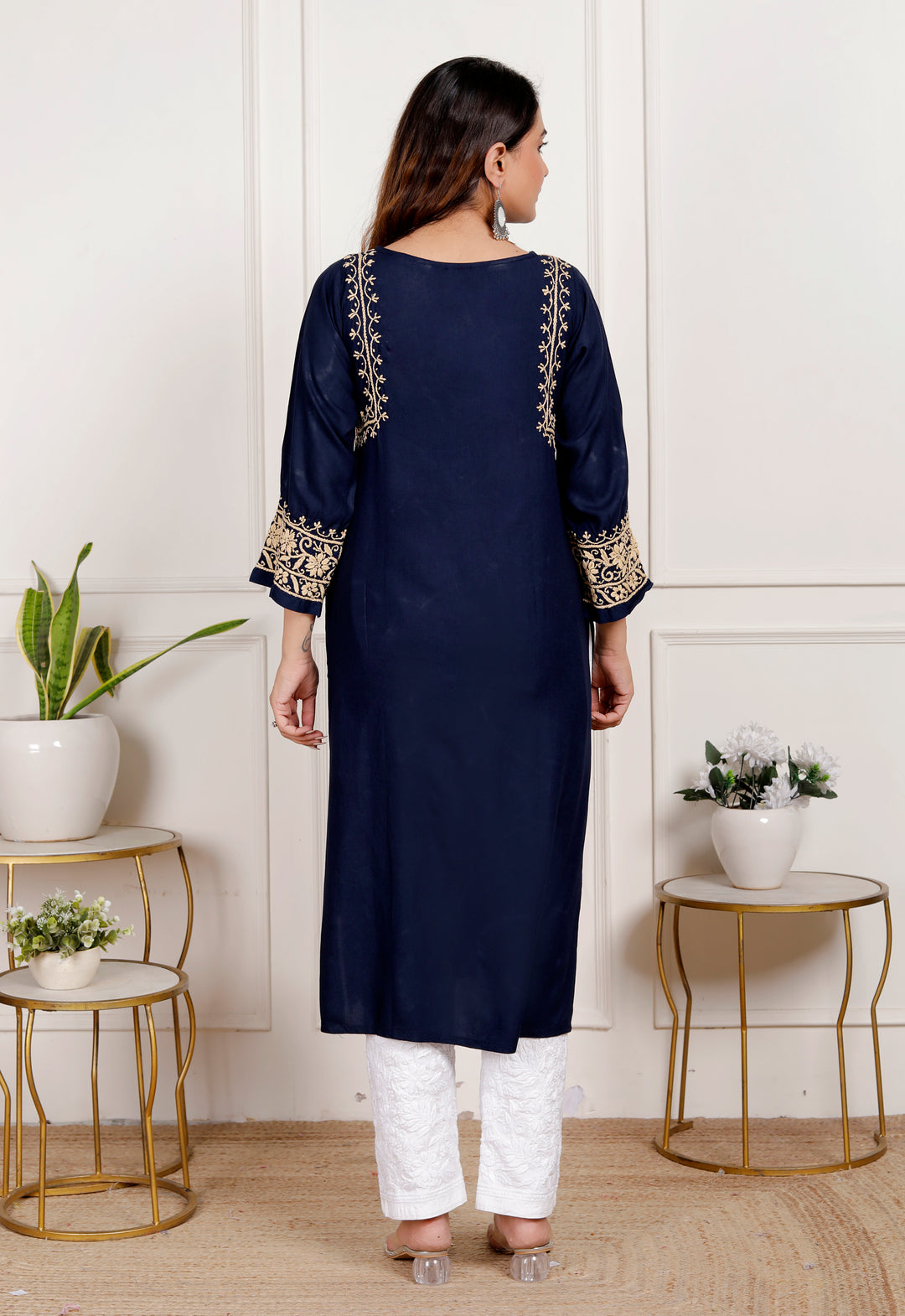 Mahnoor Cotton Chikankari Long kurti