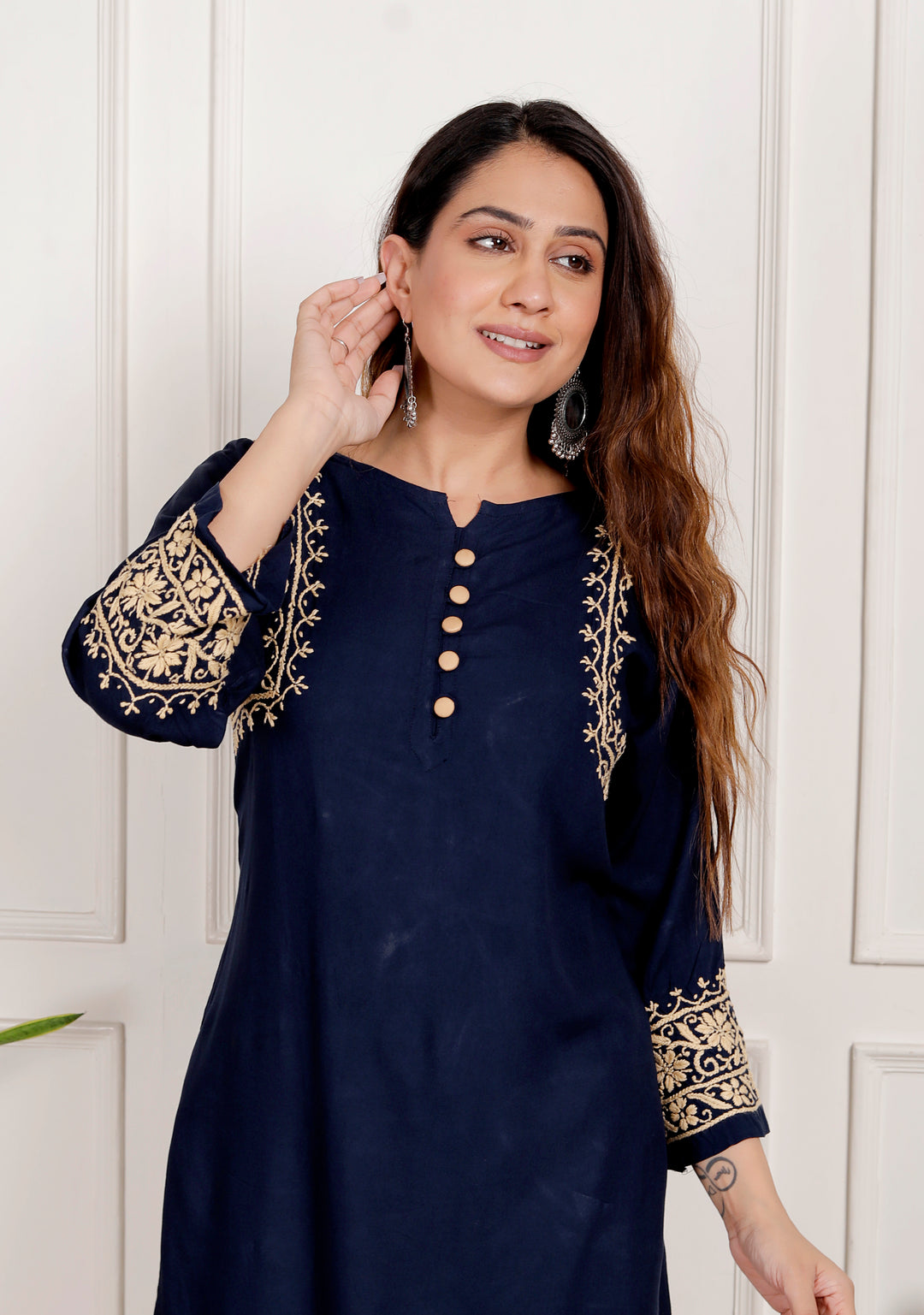 Mahnoor Cotton Chikankari Long kurti