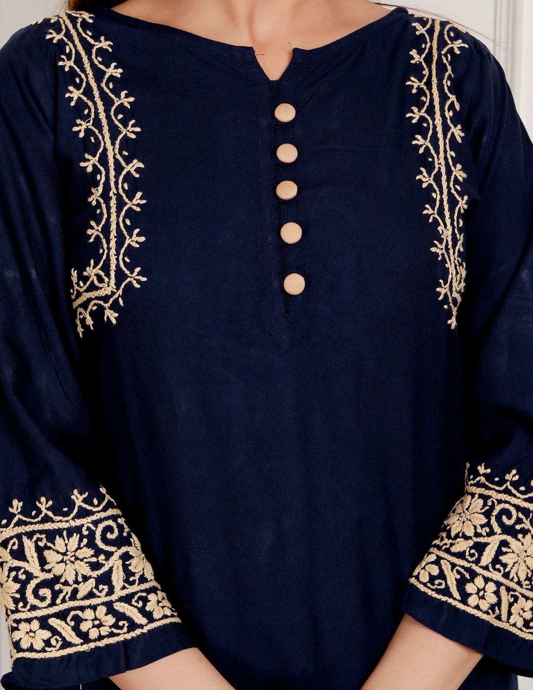 Mahnoor Cotton Chikankari Long kurti