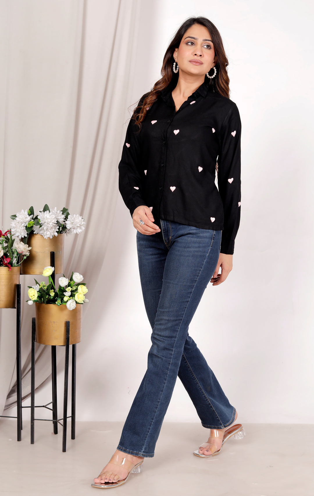 Tanaaz Cotton chikankari heart shirt