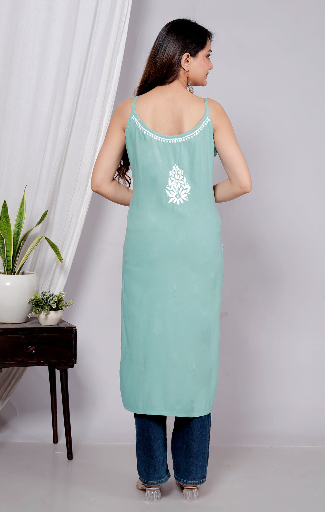Fariba Chikankari Spaghetti Long Kurti