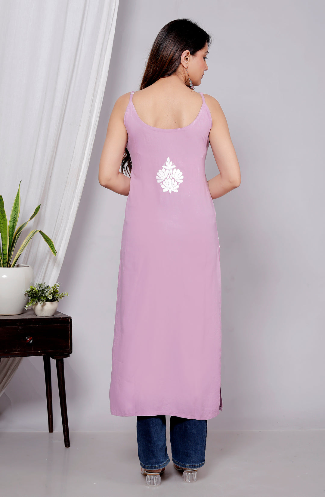 Fatin Chikankari Spaghetti Long Kurti