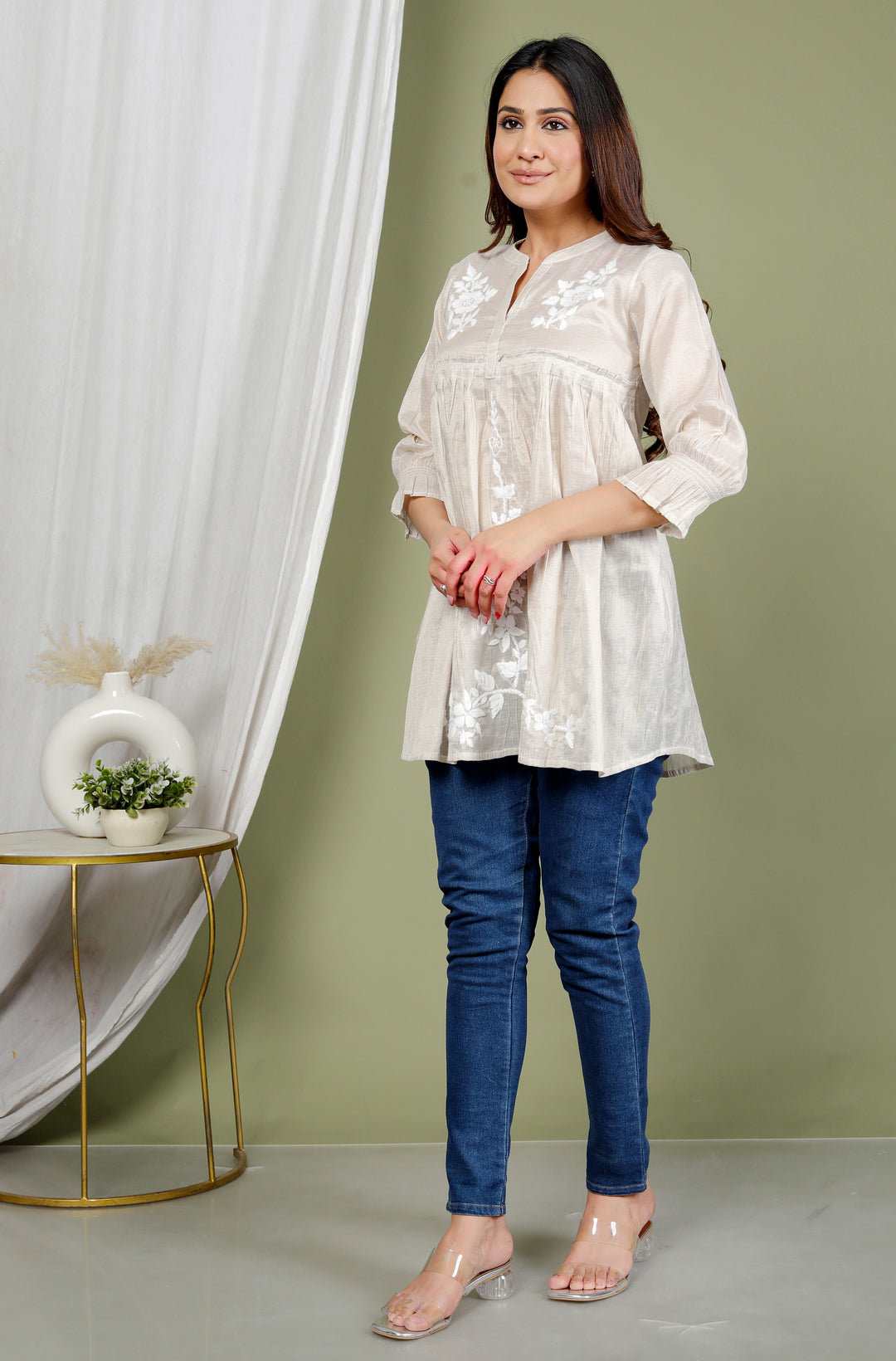 FORUM TISSUE CHIKANKARI SHORT TOP