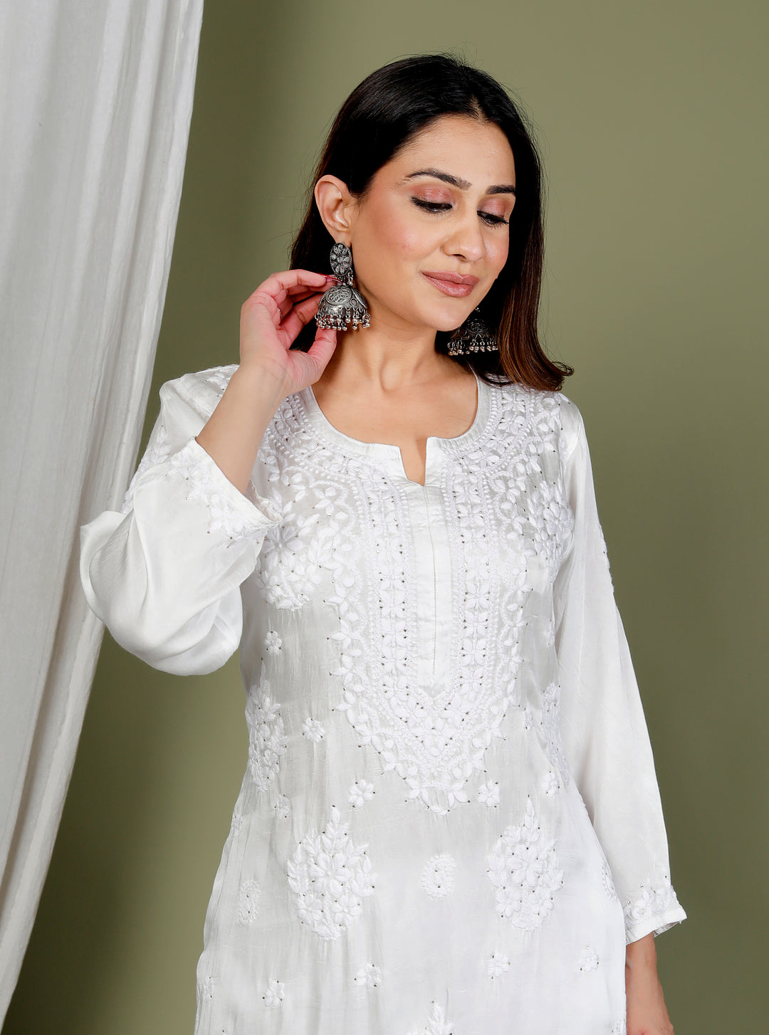 Shabana White Muslin Chikankari Long Kurti