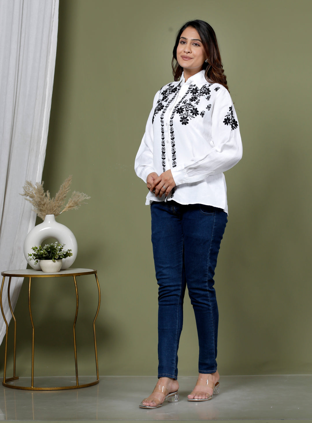 AAVYA LINEN CHIKANKARI SHIRT