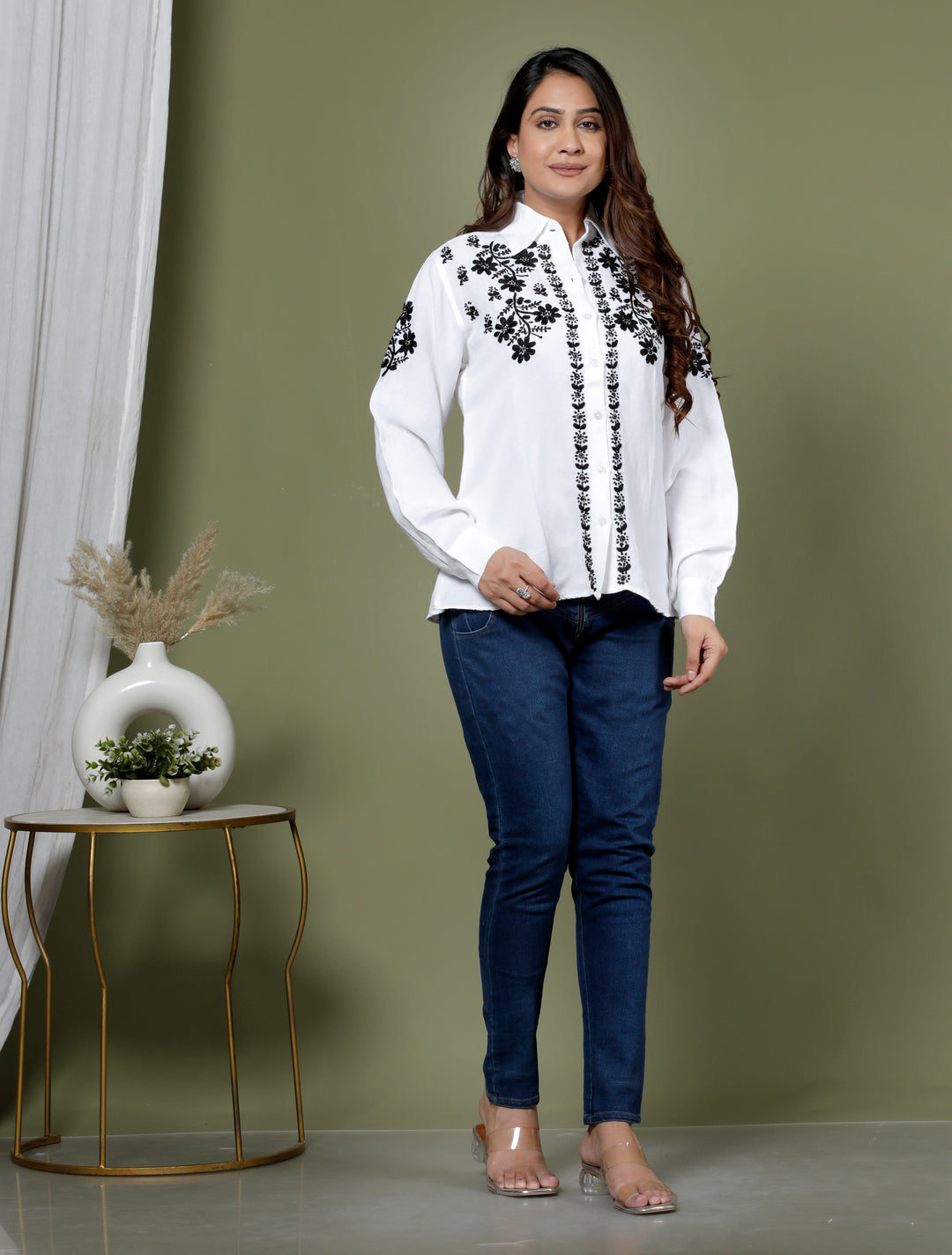 AAVYA LINEN CHIKANKARI SHIRT