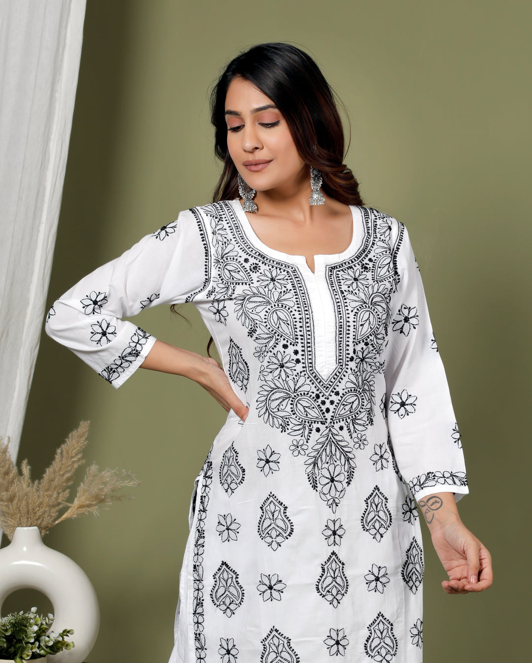TAVISHA COTTON CHIKANKARI LONG KURTI