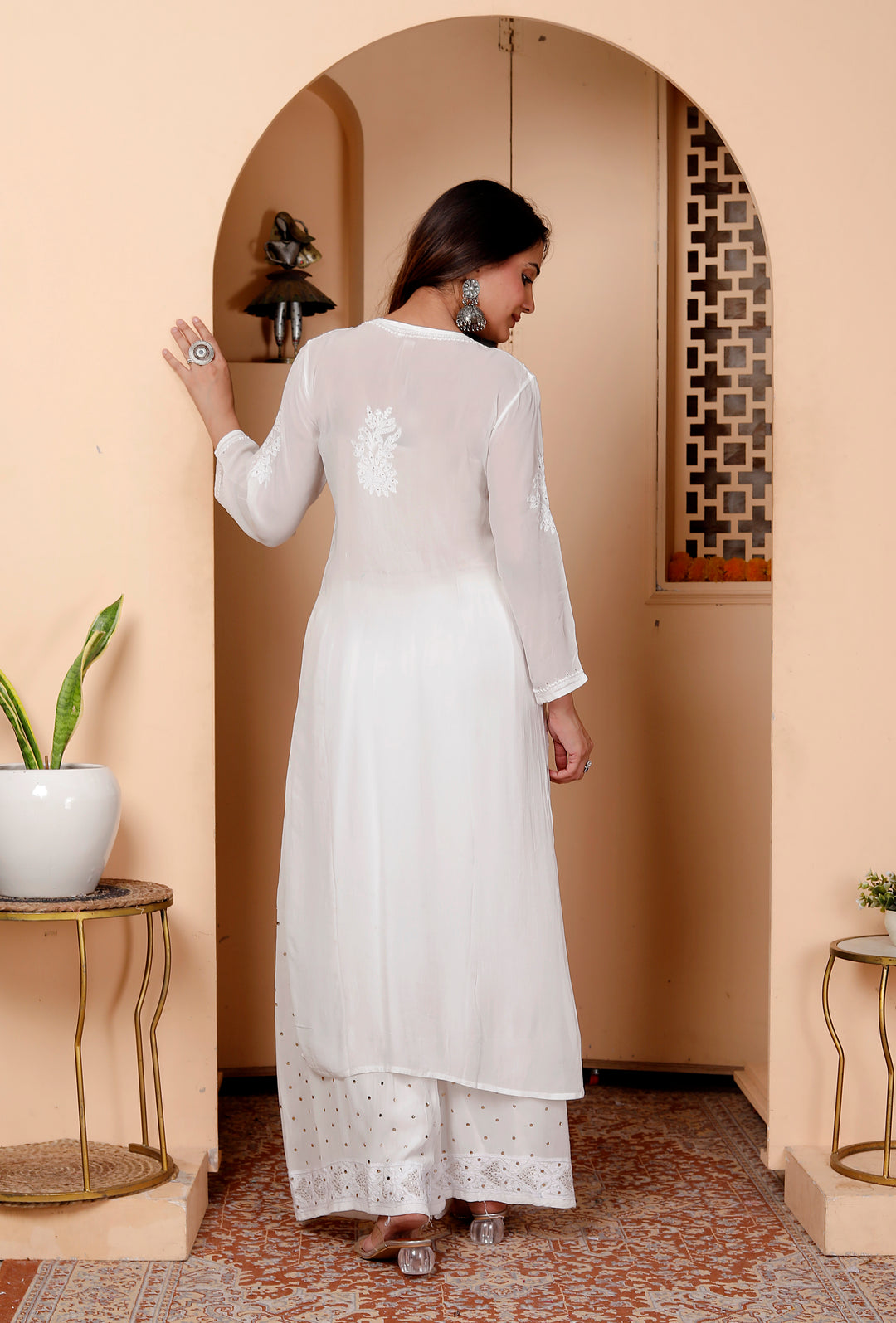 Zarina Viscose Chikankari Long Kurti with Mukaish