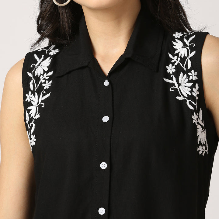 Olivia Sleeveless Chikankari Crop Top Black
