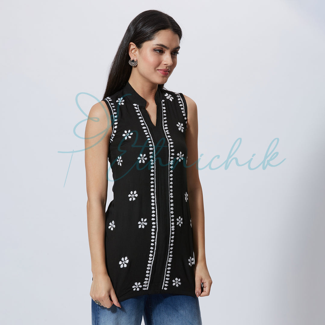 ADELLA CHIKANKARI SHORT TOP