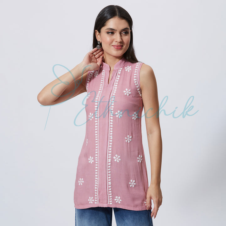 ADELLA CHIKANKARI SHORT TOP