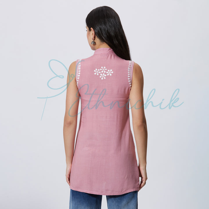 ADELLA CHIKANKARI SHORT TOP