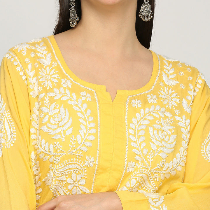 SAIRA CHIKANKARI MODAL LONG KURTI