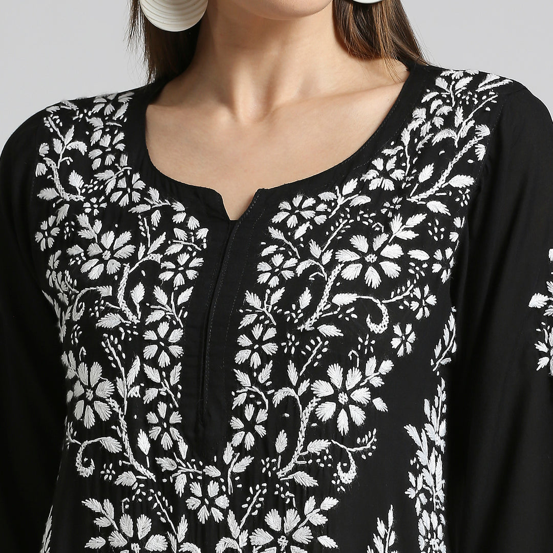 SANVI CHIKANKARI MODAL LONG KURTI