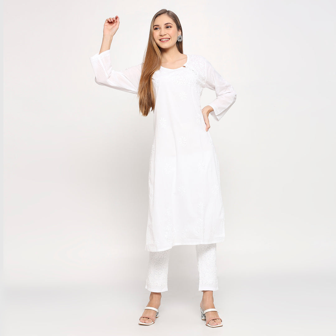 SAMAIRA CHIKANKARI COTTON KURTI