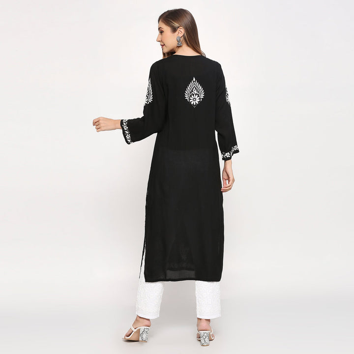 MODAL CHIKANKARI LEAFLET LONG KURTI