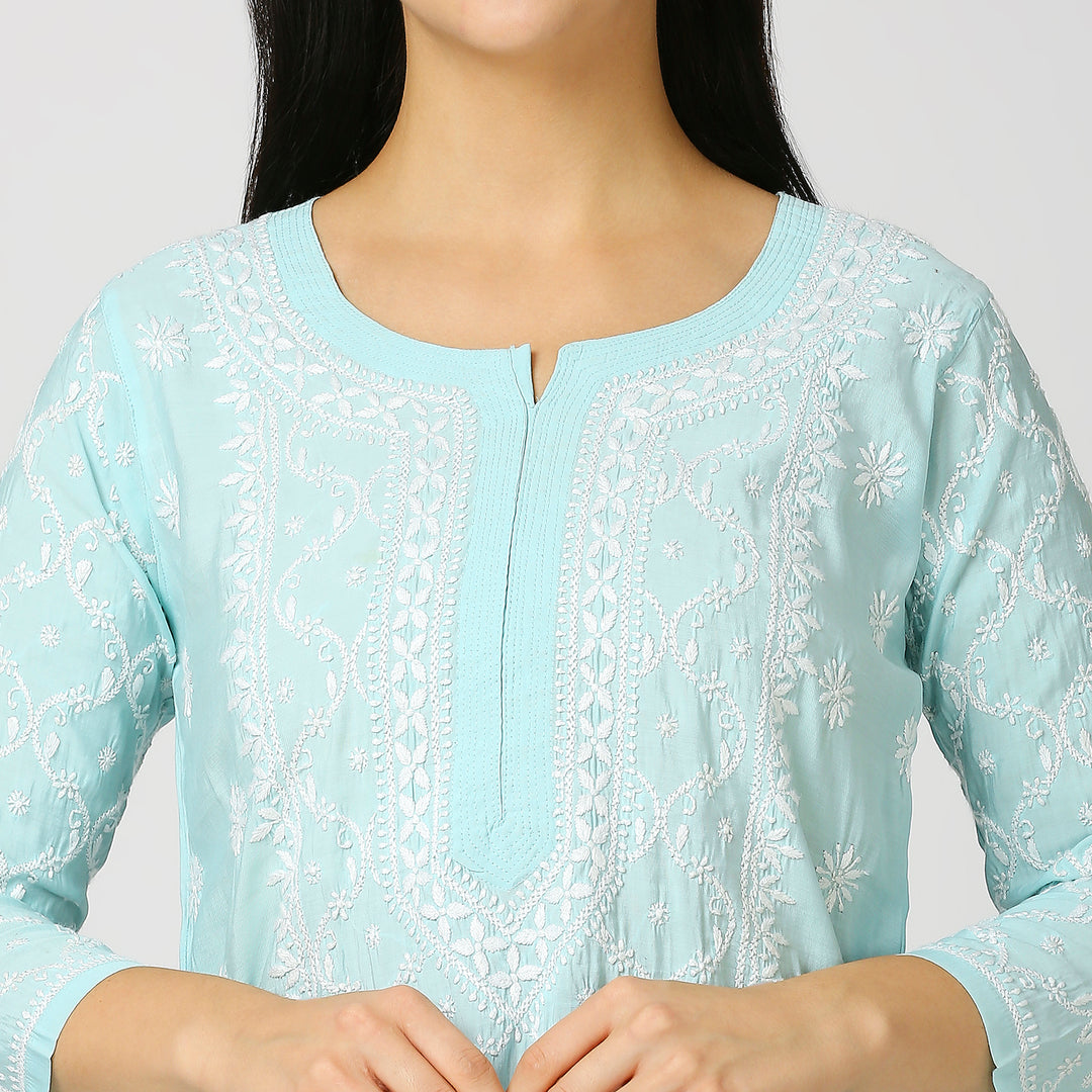 RAZIA MUSLIN CHIKANKARI KURTI