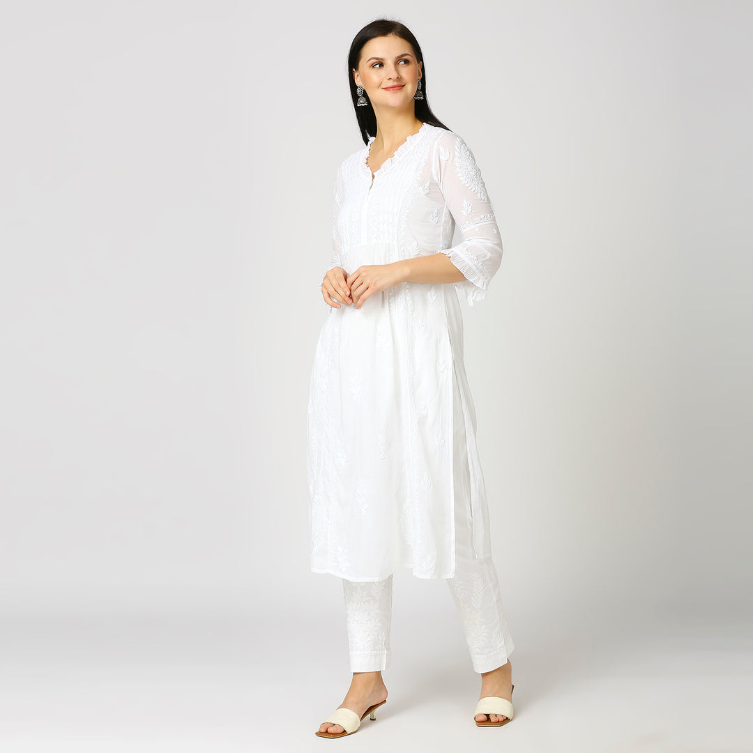 FARIA MUL COTTON CHIKANKARI NYRA KURTI